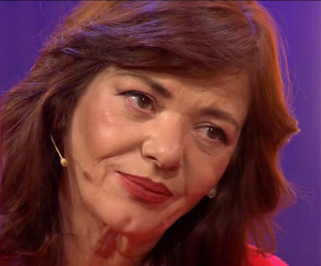 “Jetoj me dhimbjen”/ Nora Malaj rrëfen mes lotësh betejën me tumorin