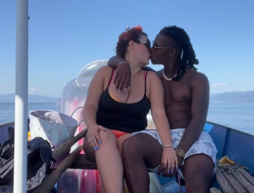 Të dy në një varkë/ Enca konfirmon lidhjen me partnerin e saj