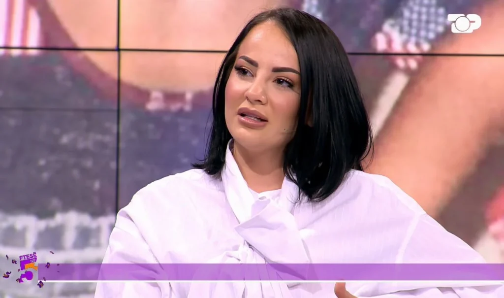 “T’ju vijë turp për termat kurvë, baxhellë, psiqike”/ Reagon ashpër Sara Gjordeni!