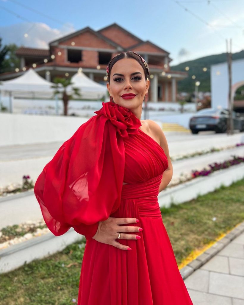 TREND  EXCELLENCE  – “BIG MAMA’S FASHION”