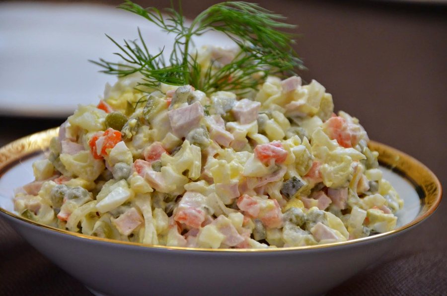 Receta Tipike e Sallatës Ruse – Paska diçka qe s`e dinim!