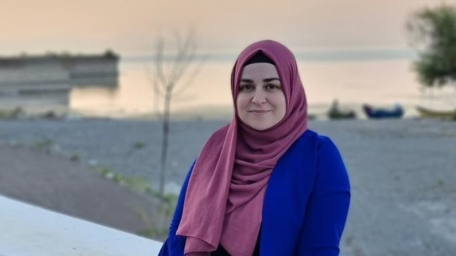 Dikur mbante ligjërata islame Merjem Lumi heq shaminë, shfaqet si Marija