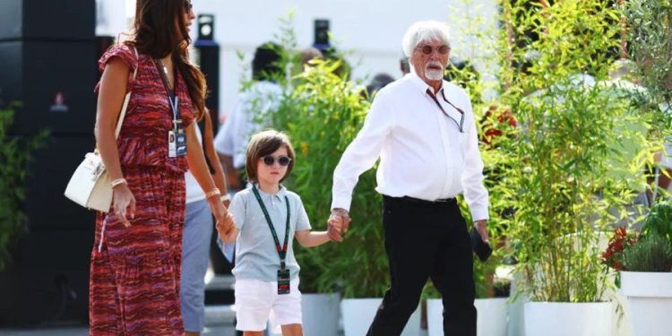 Vajza e madhe 70 vjeç, djali i vogël 5 vjeç! Jeta e bosit legjendar të Formula 1