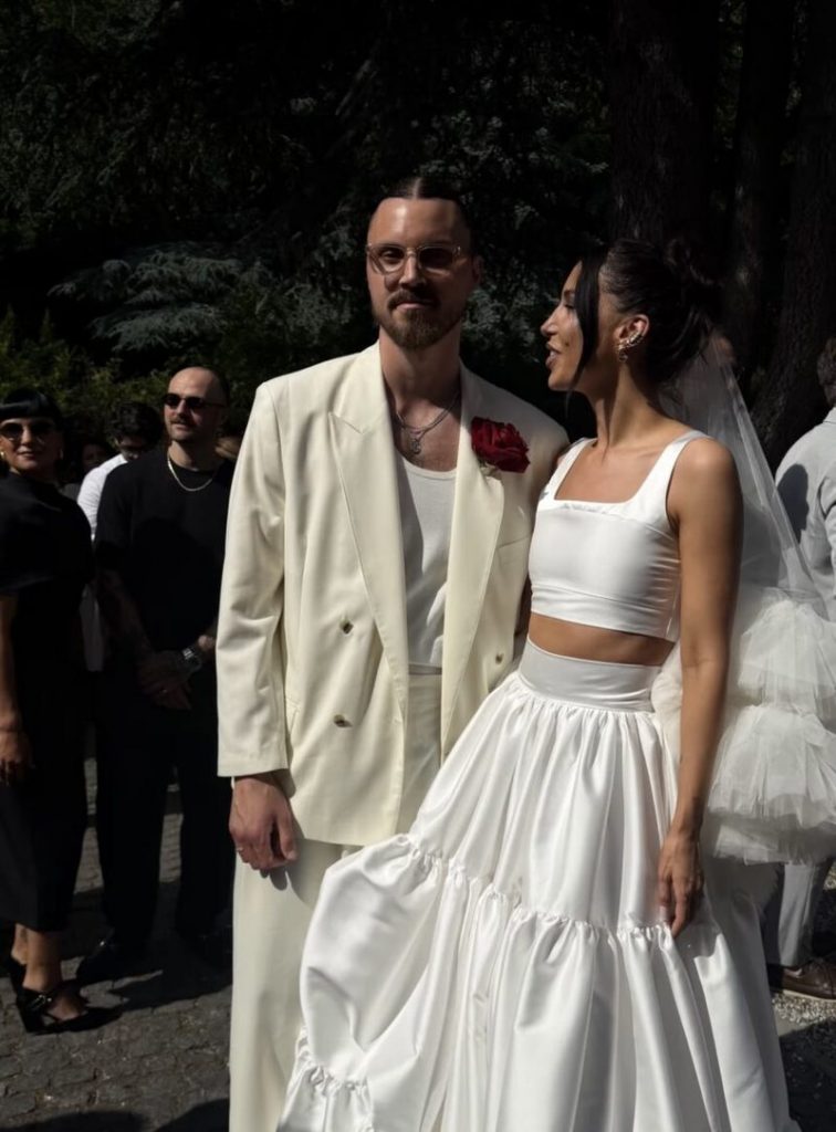 Surprizë në showbiz! Motra e Dafina Zeqirit martohet në fshehtësi