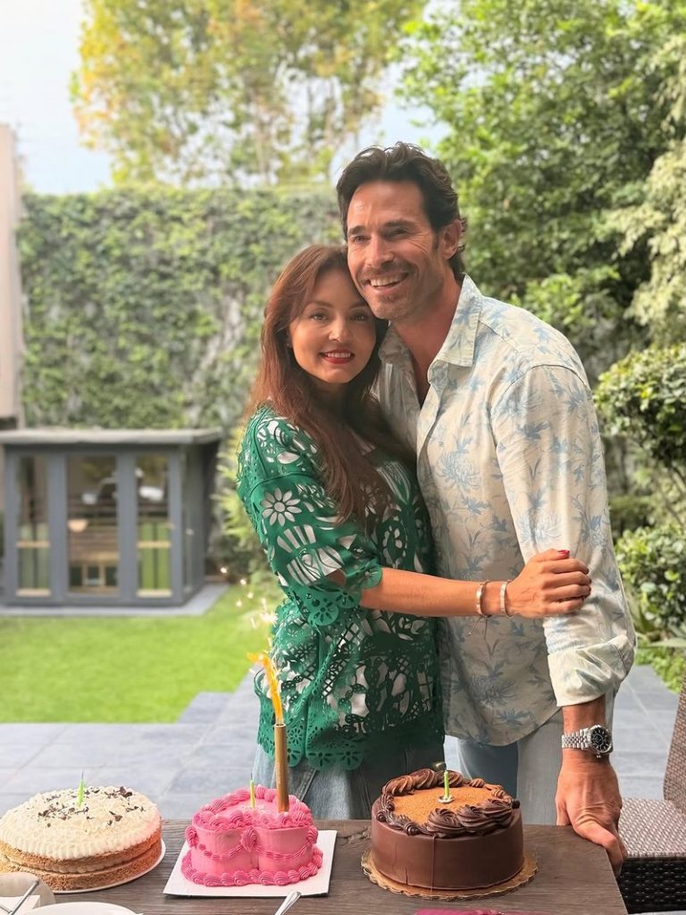 Ja sa vjeç mbushi aktorja e njohur meksikane Angelique Boyer, festë krah partnerit të saj Sebastián Rulli