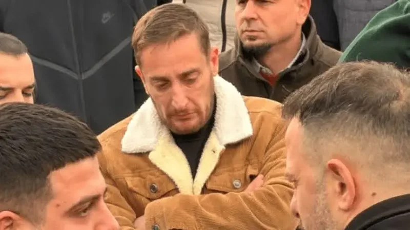 Dhimbje e madhe për Rezart Veleshnjën, aktori humb njeriun e dashur
