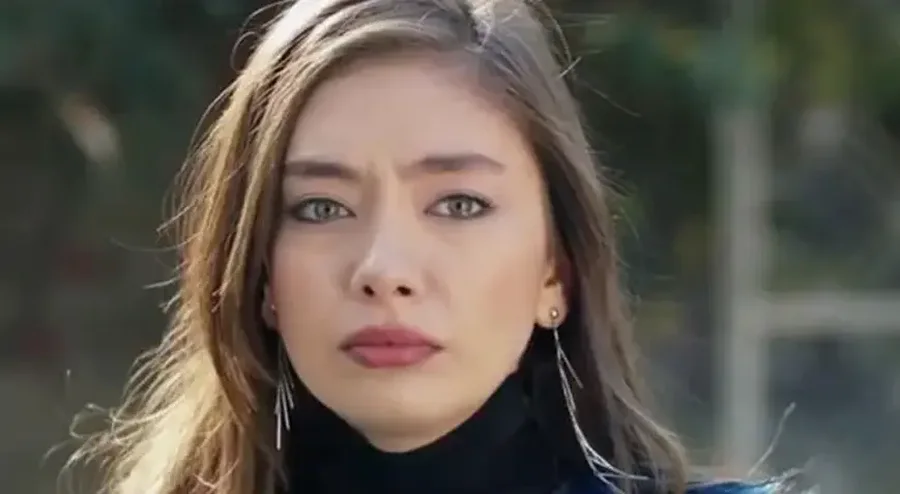 Neslihan Atagül rikthehet në ekran, aktorja turke zbulon planet pas pauzës së gjatë
