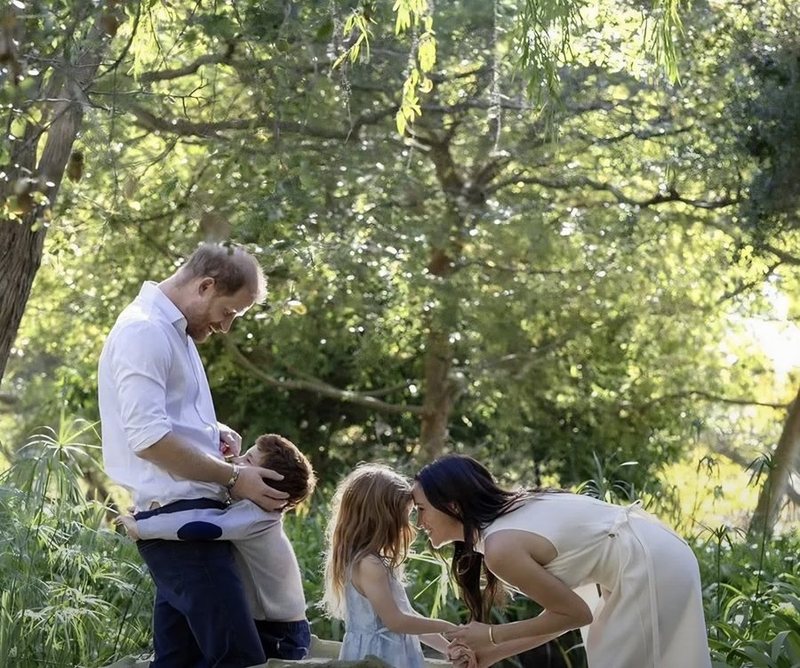 Harry dhe Meghan bëjnë gati rikthimin në Britani, ja çfarë pritet të ndodhë me fëmijët