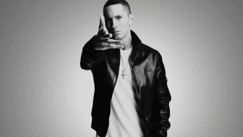 Skandali me këngët e Eminem, ish-punonjësi pranon se i shiti për 50 mijë dollarë